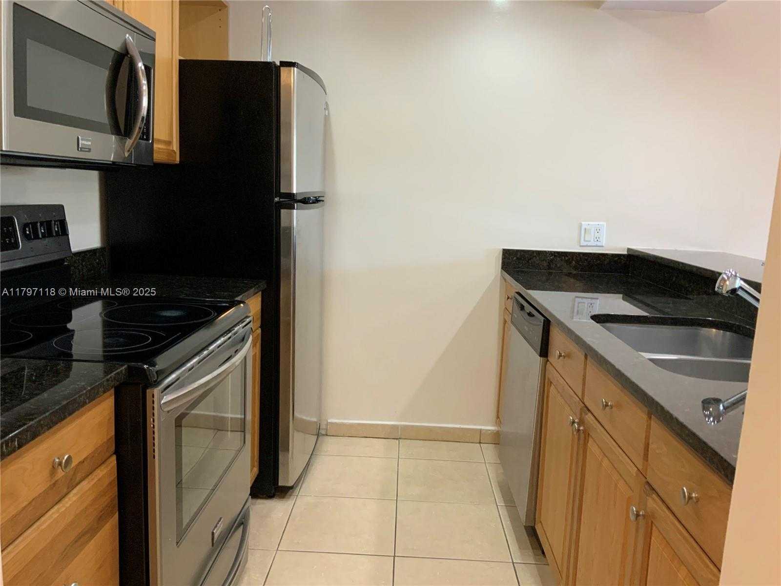 Small Image of 8180 GENEVA CT #224, Doral Number 2