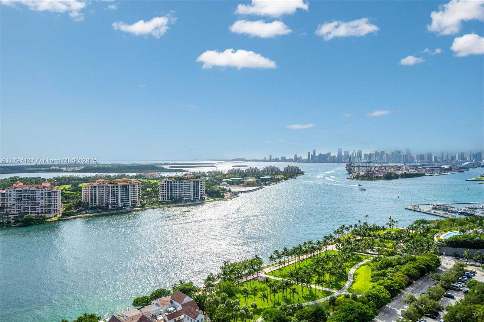 Small Image of 100 SOUTH POINTE DR #2101/02/03, Miami Beach Number 15