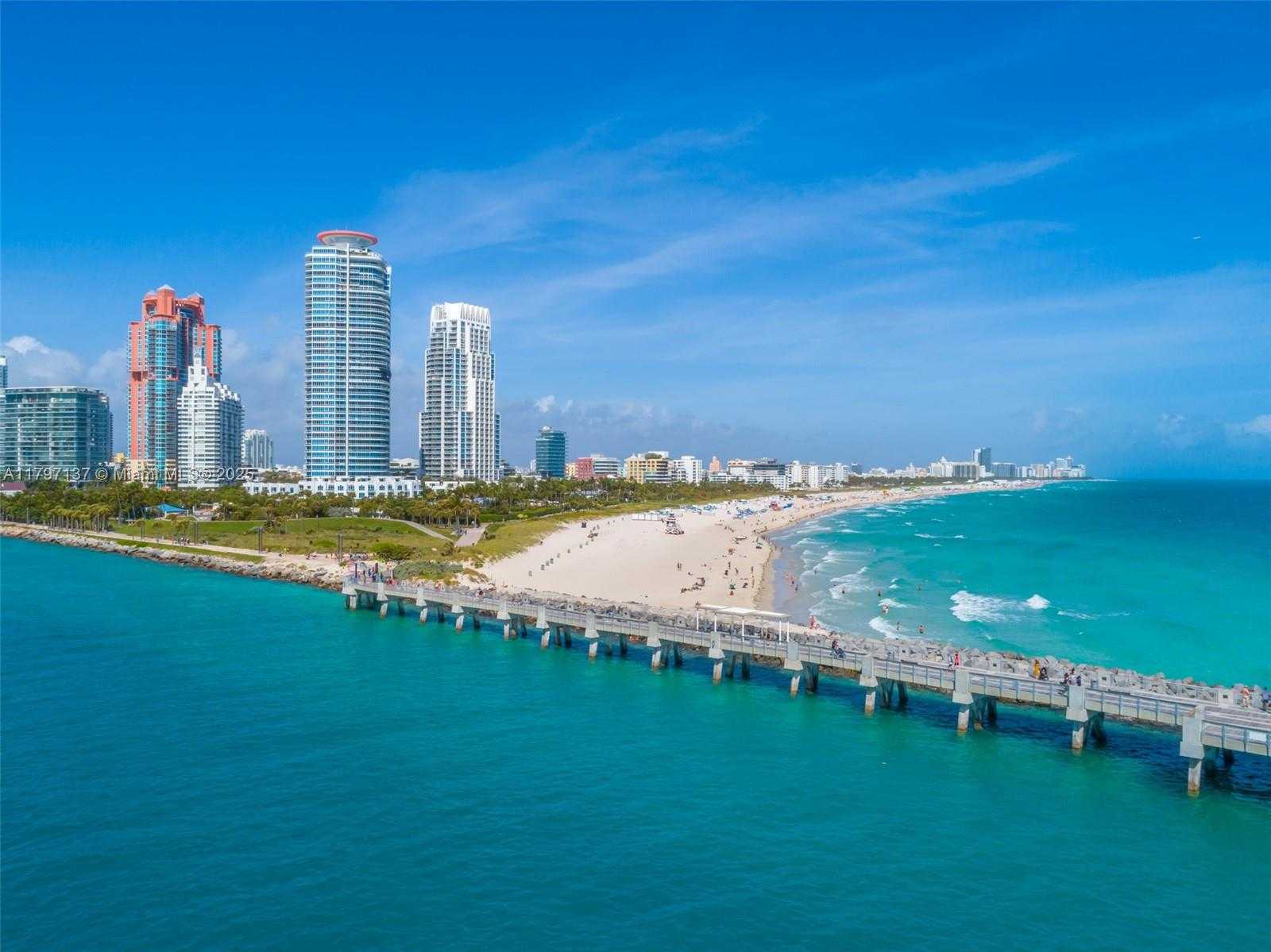 Small Image of 100 SOUTH POINTE DR #2101/02/03, Miami Beach Number 30