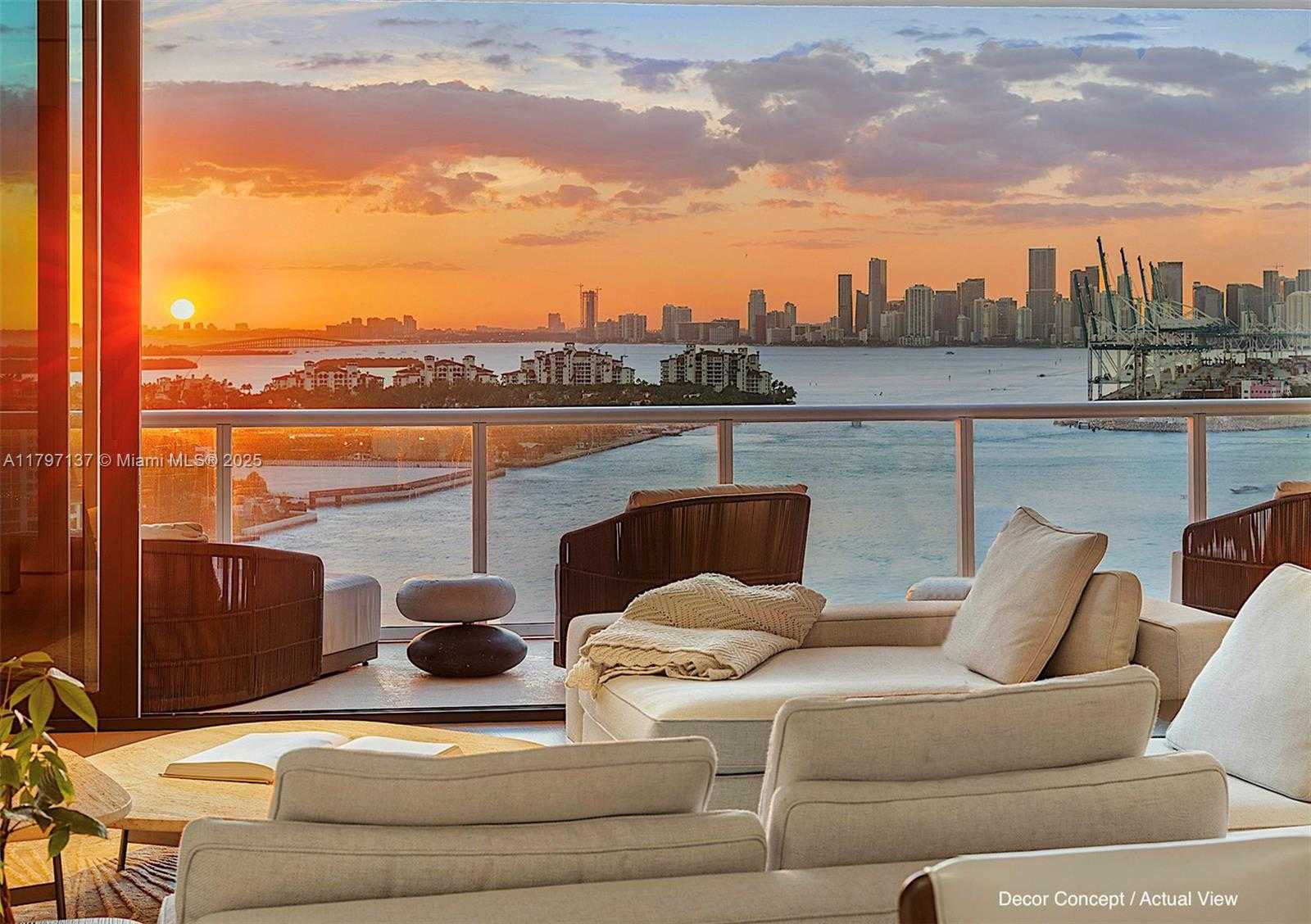 Small Image of 100 SOUTH POINTE DR #2101/02/03, Miami Beach Number 4
