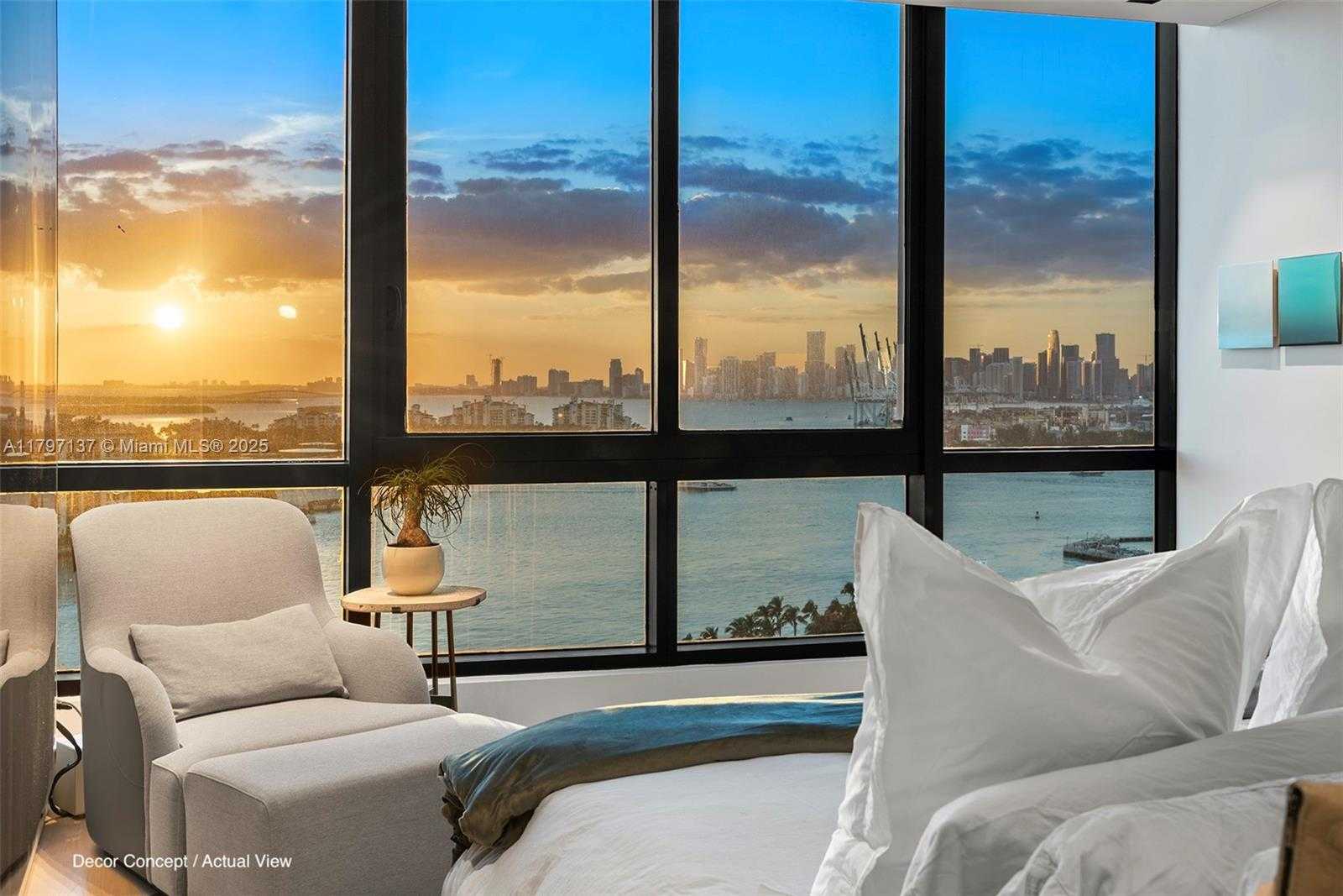 Small Image of 100 SOUTH POINTE DR #2101/02/03, Miami Beach Number 6