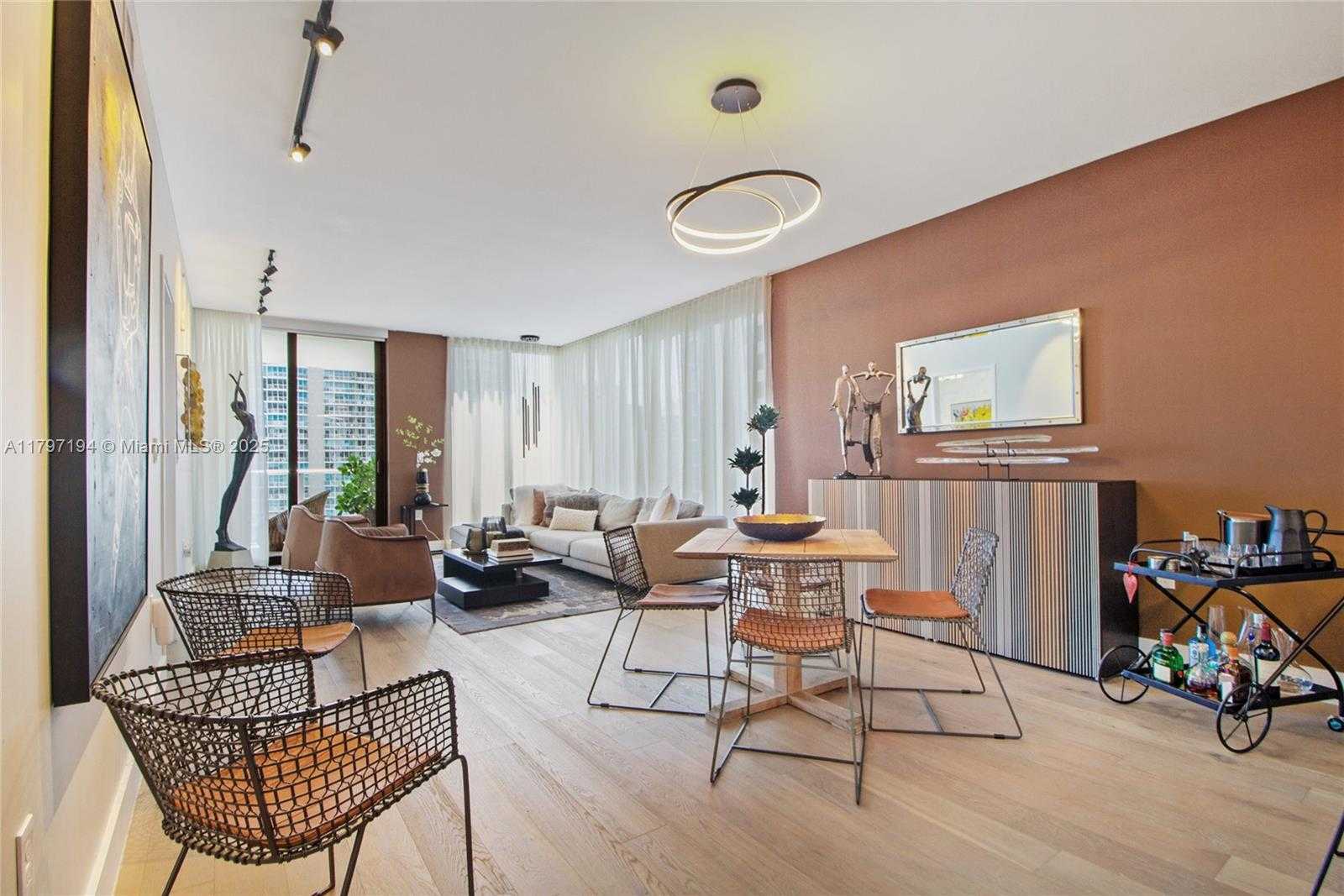 Small Image of 1010 BRICKELL AVE #3105, Miami Number 10