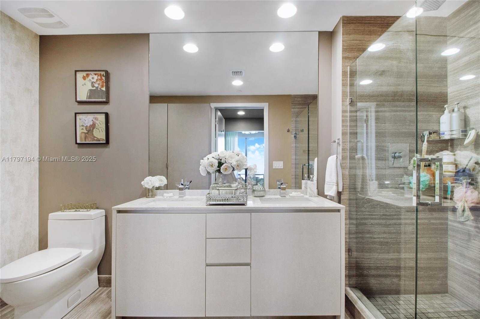 Small Image of 1010 BRICKELL AVE #3105, Miami Number 17