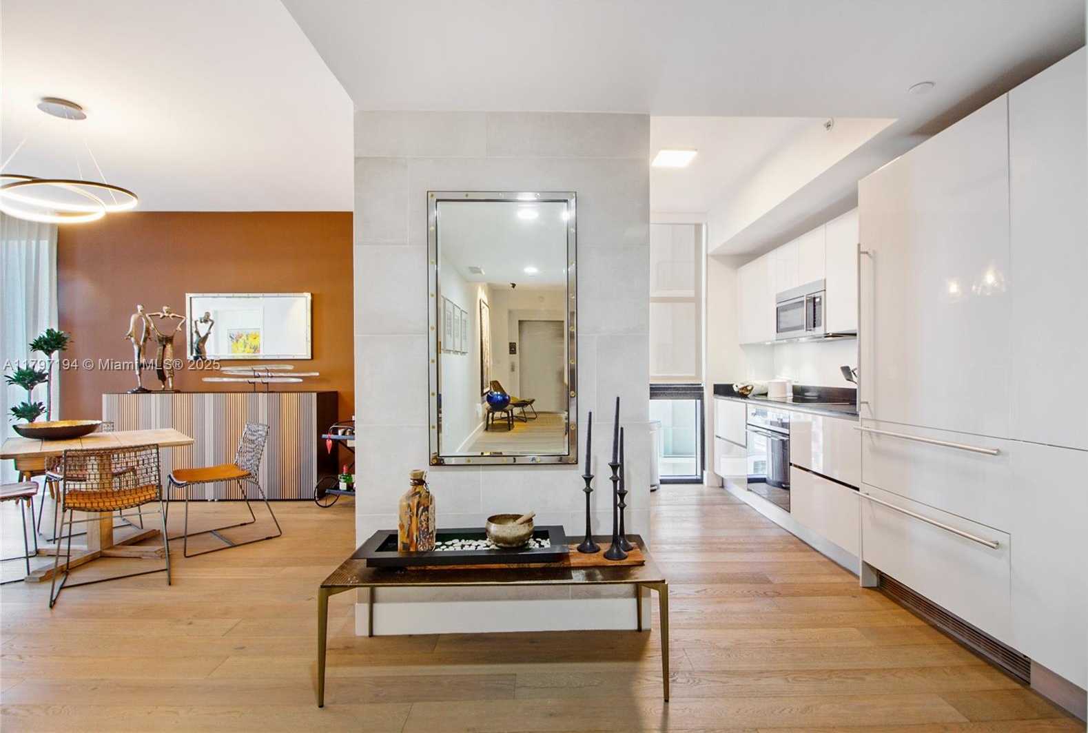 Small Image of 1010 BRICKELL AVE #3105, Miami Number 5