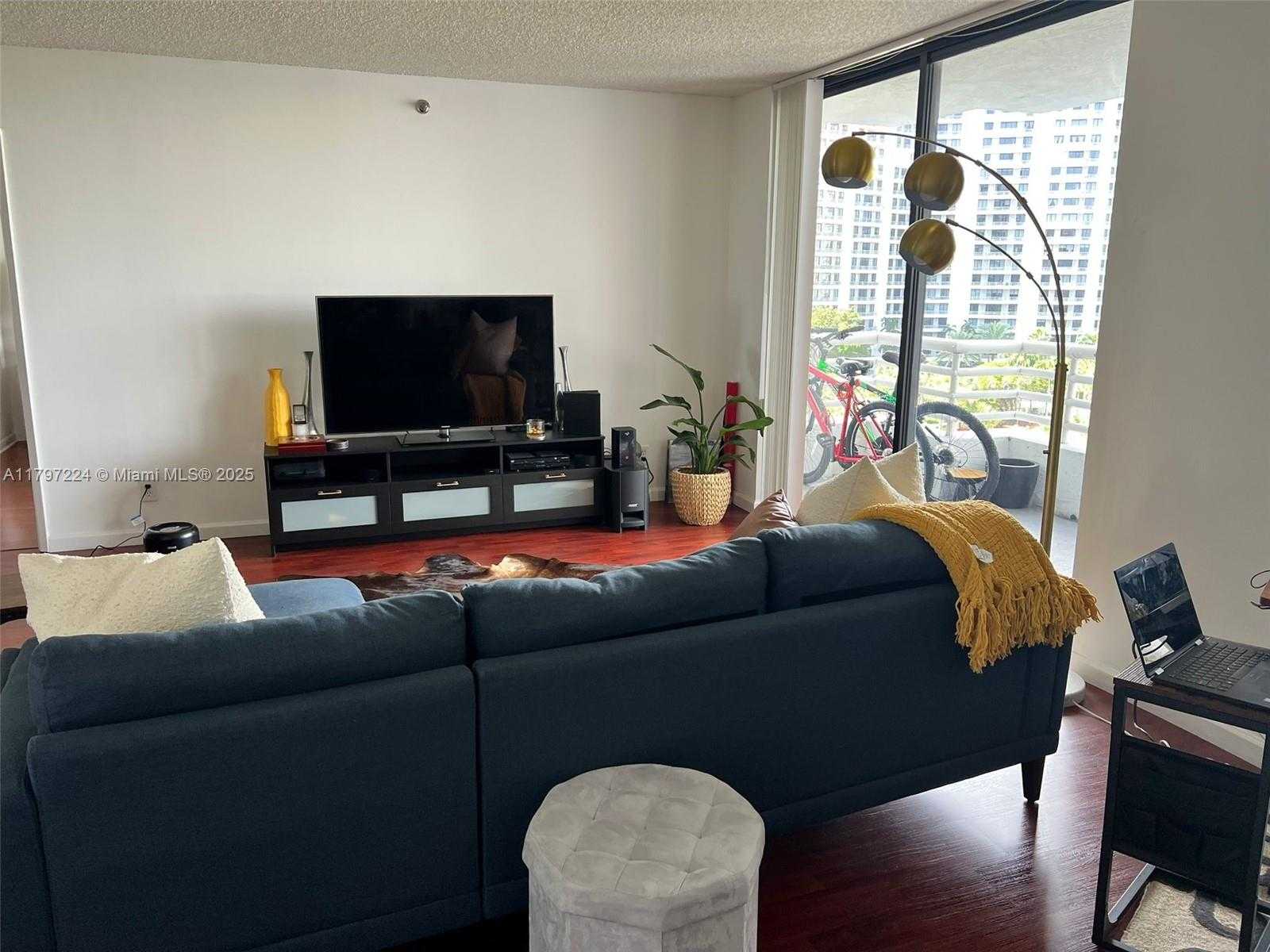 Small Image of 3300 NORTH EAST 192ND ST #803, Aventura Number 3