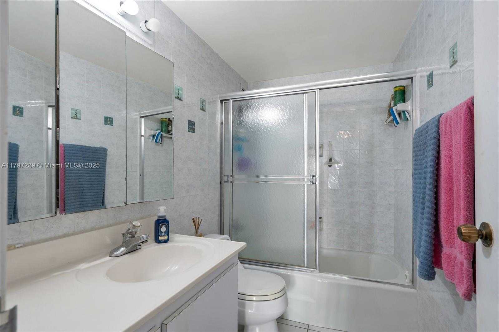 Small Image of 5601 COLLINS AVE #615, Miami Beach Number 22