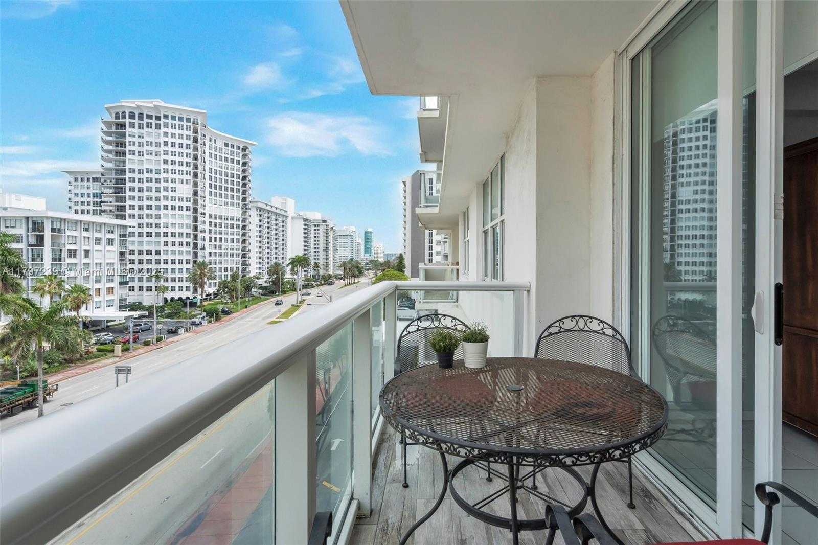 Small Image of 5601 COLLINS AVE #615, Miami Beach Number 4