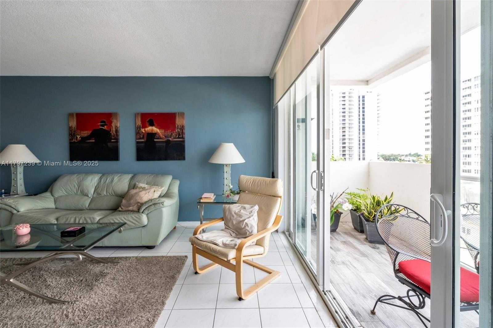 Small Image of 5601 COLLINS AVE #615, Miami Beach Number 8