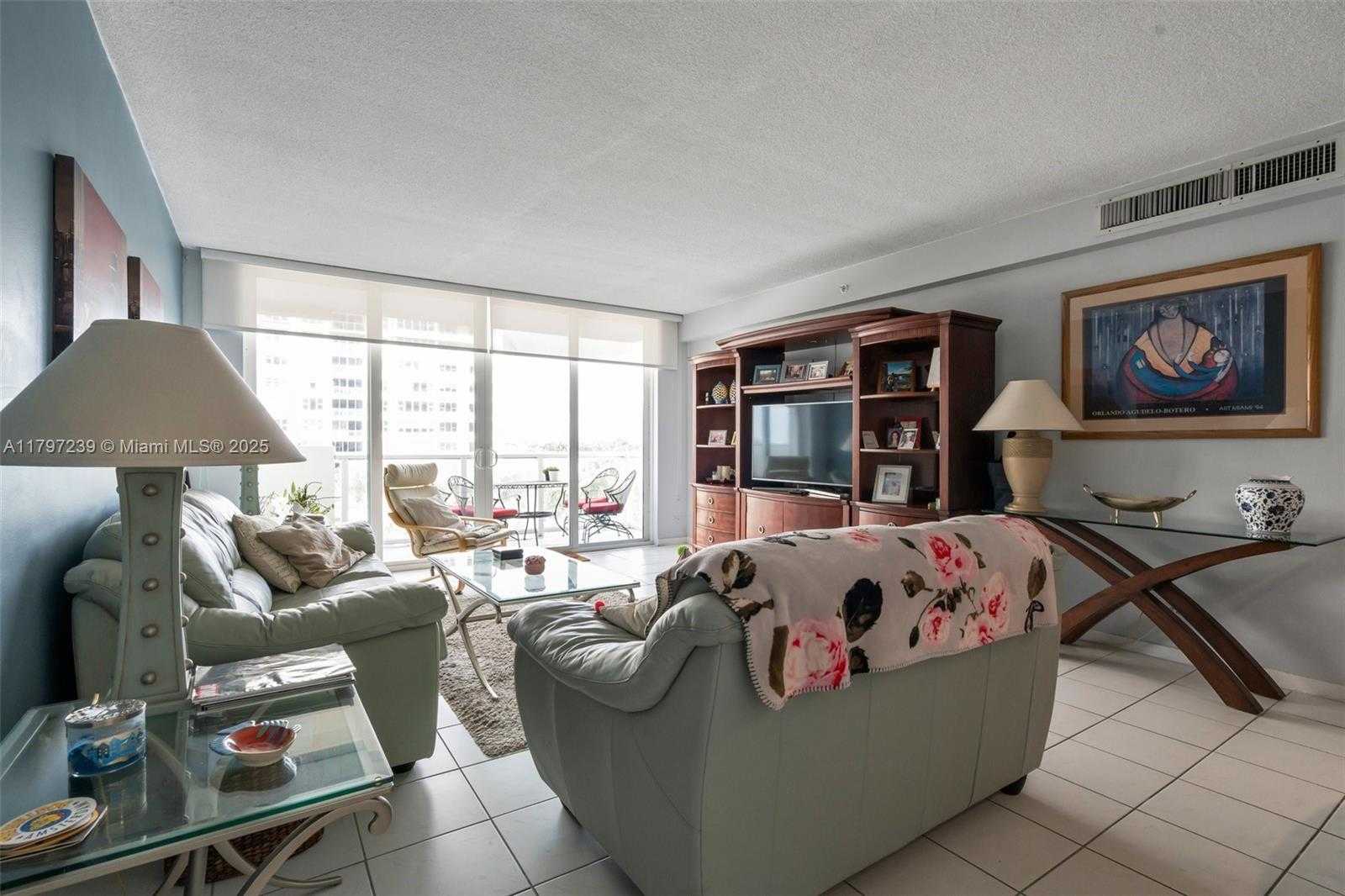 Small Image of 5601 COLLINS AVE #615, Miami Beach Number 9