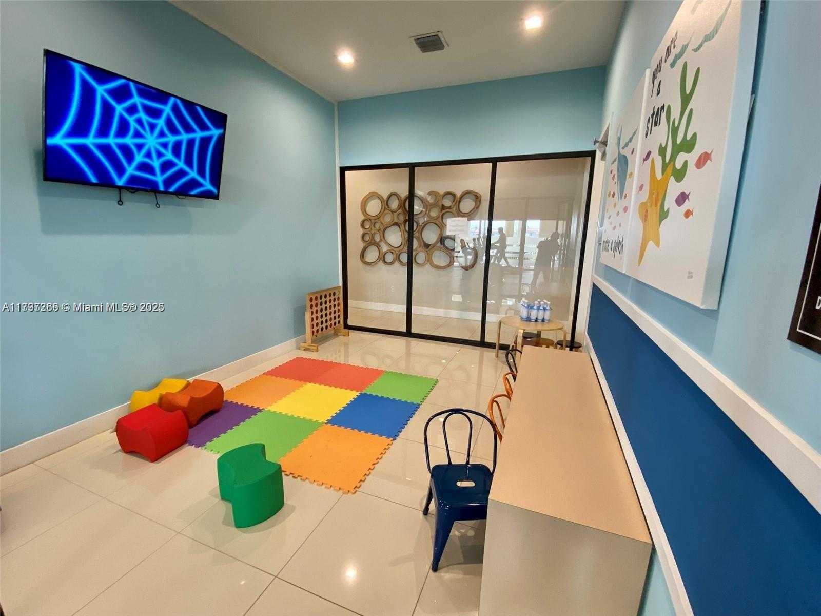 Small Image of 10607 WEST 34TH CT, Hialeah Number 17