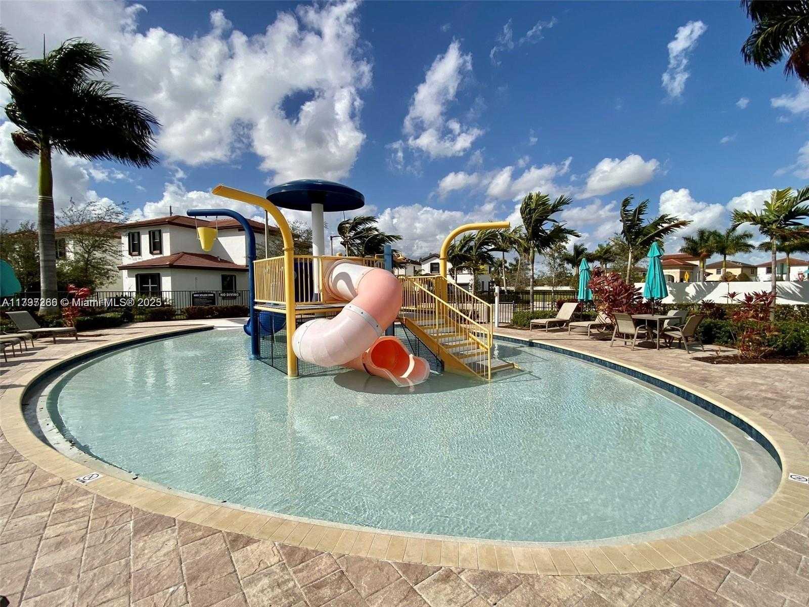 Small Image of 10607 WEST 34TH CT, Hialeah Number 20