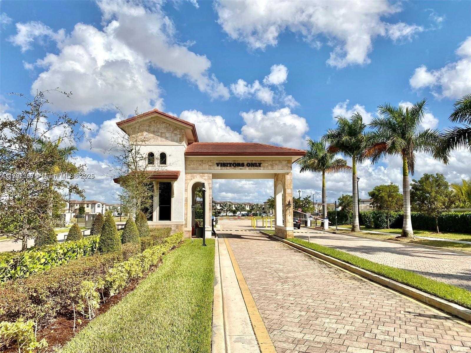 Small Image of 10607 WEST 34TH CT, Hialeah Number 26