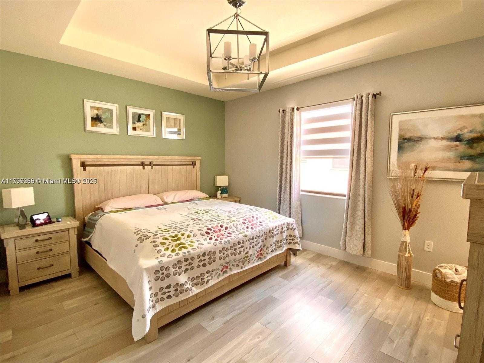 Small Image of 10607 WEST 34TH CT, Hialeah Number 6