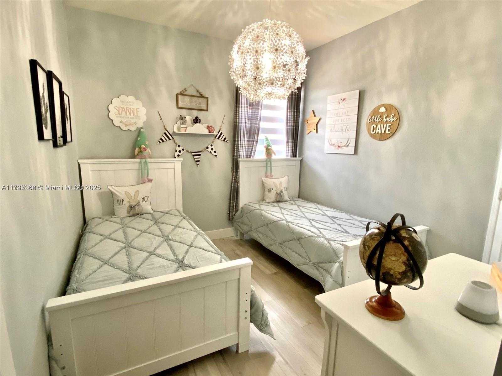 Small Image of 10607 WEST 34TH CT, Hialeah Number 8