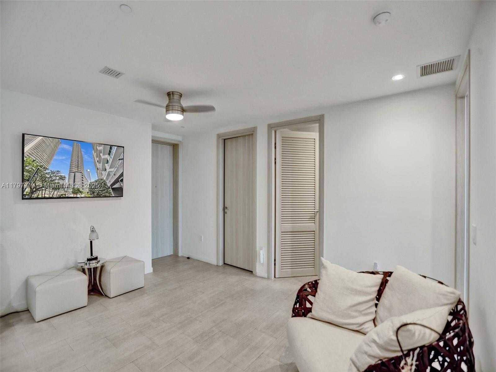 Small Image of 1000 BRICKELL PLZ #PH5103, Miami Number 17