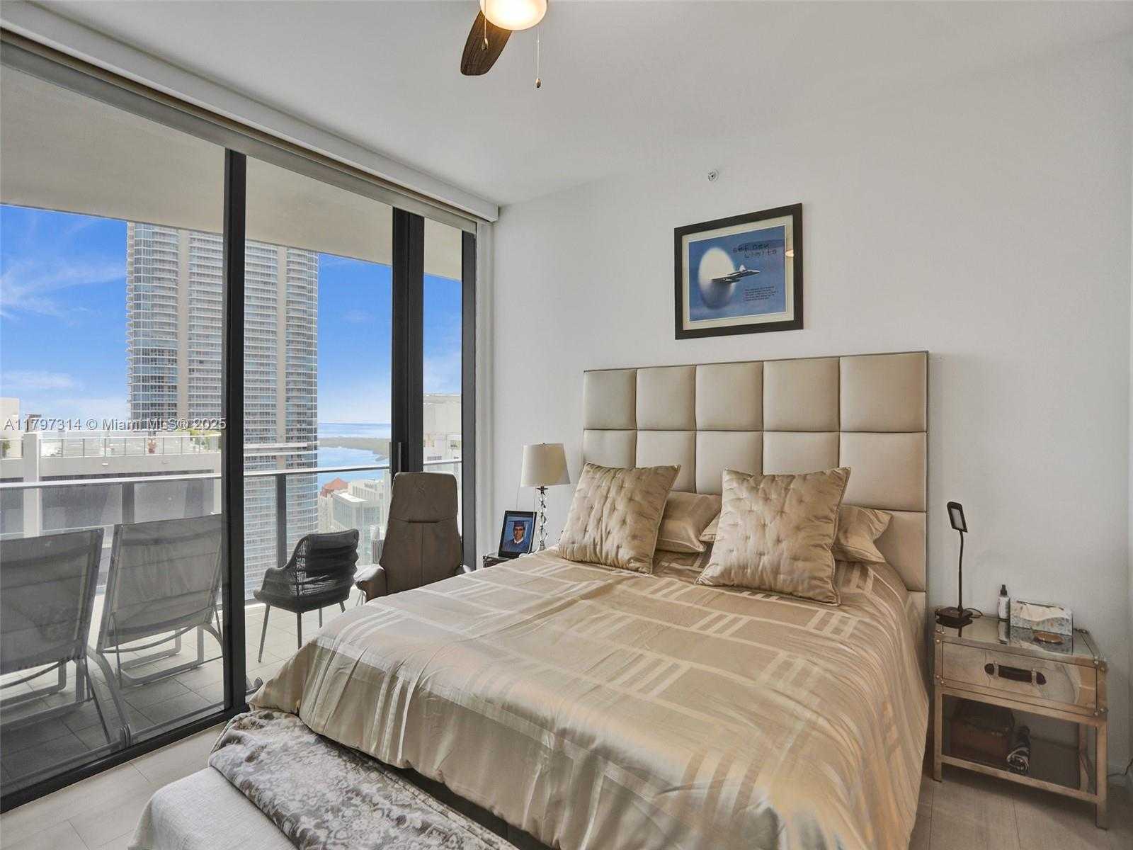 Small Image of 1000 BRICKELL PLZ #PH5103, Miami Number 21