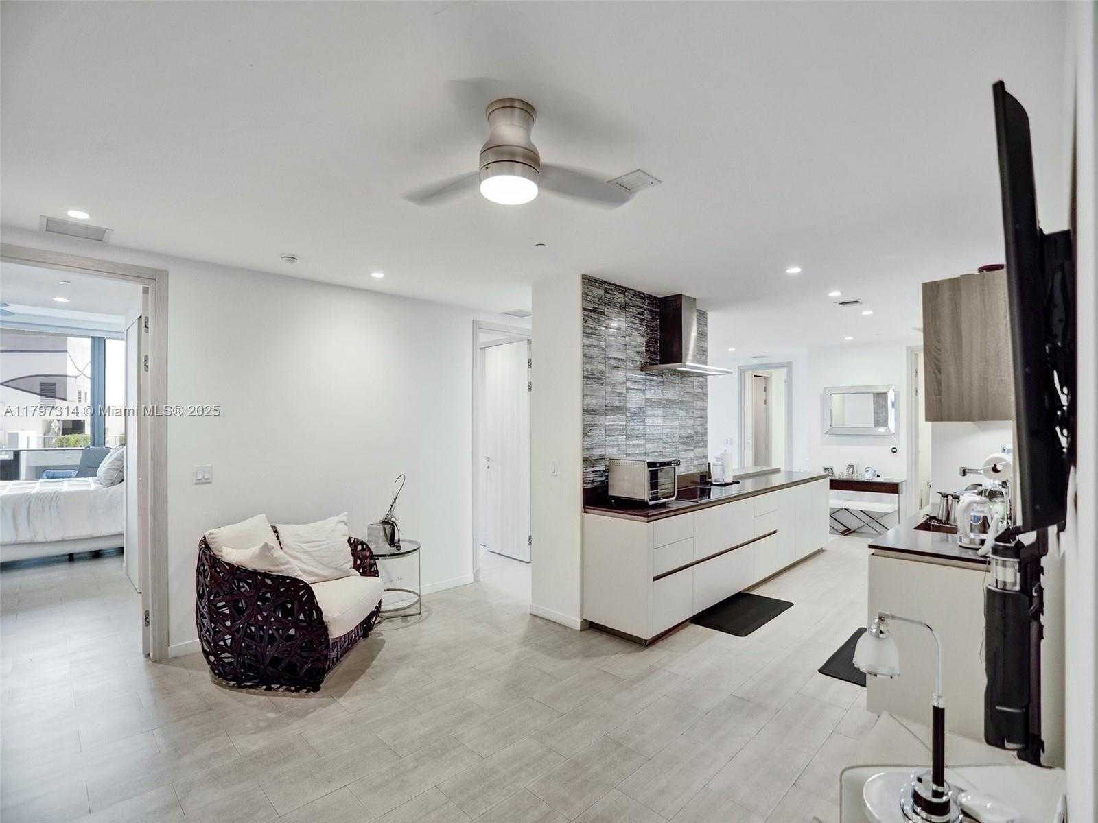 Small Image of 1000 BRICKELL PLZ #PH5103, Miami Number 5