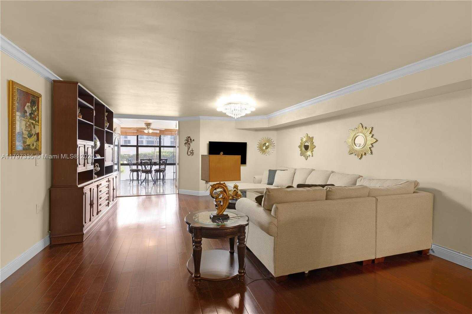 Small Image of 6423 COLLINS AVE #703, Miami Beach Number 11
