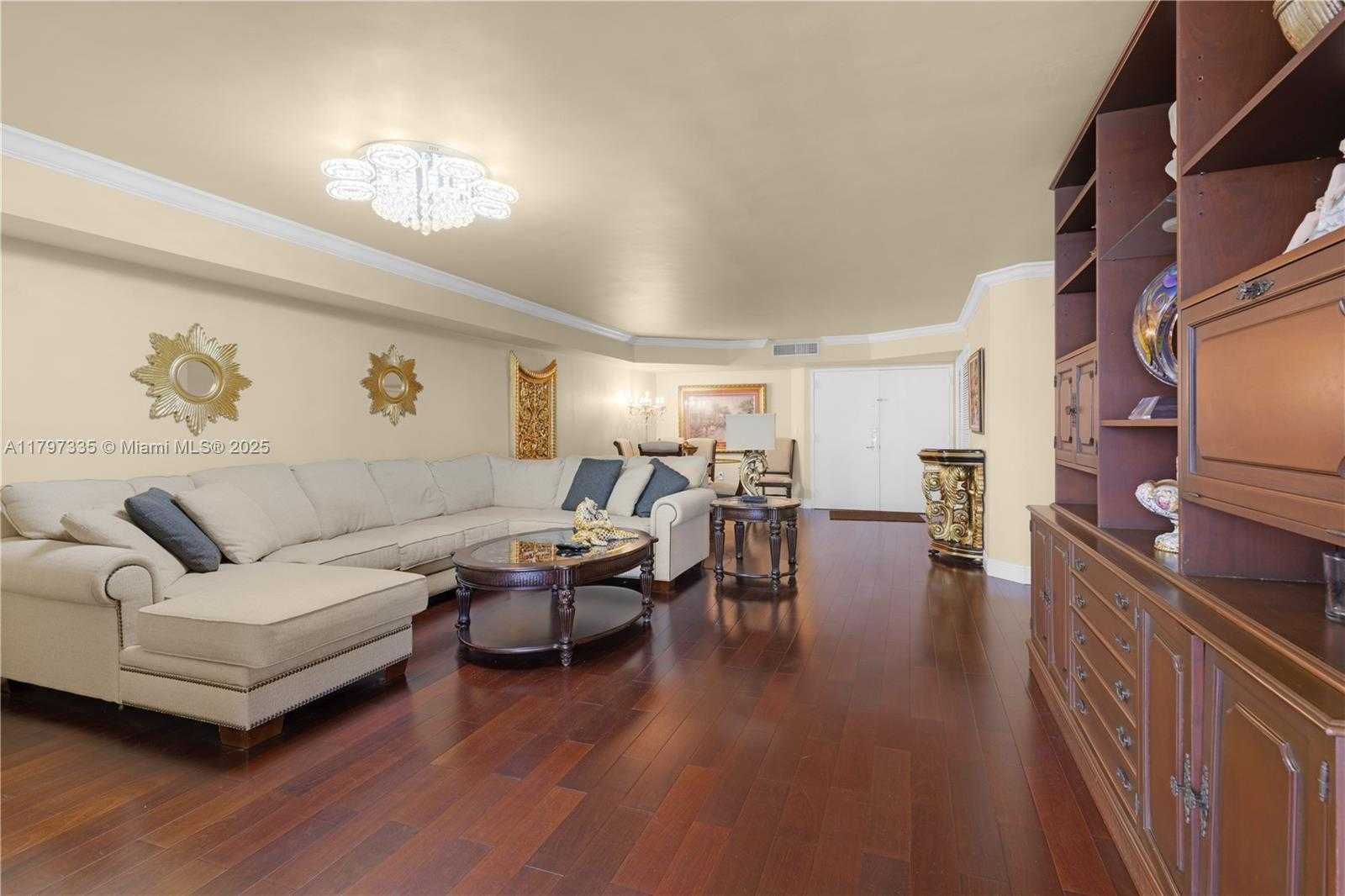 Small Image of 6423 COLLINS AVE #703, Miami Beach Number 13