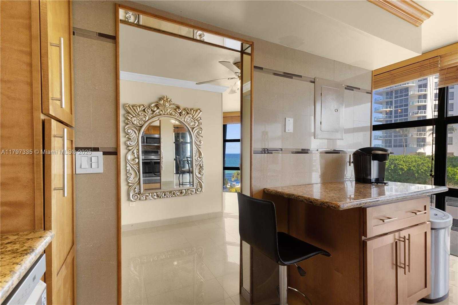 Small Image of 6423 COLLINS AVE #703, Miami Beach Number 19