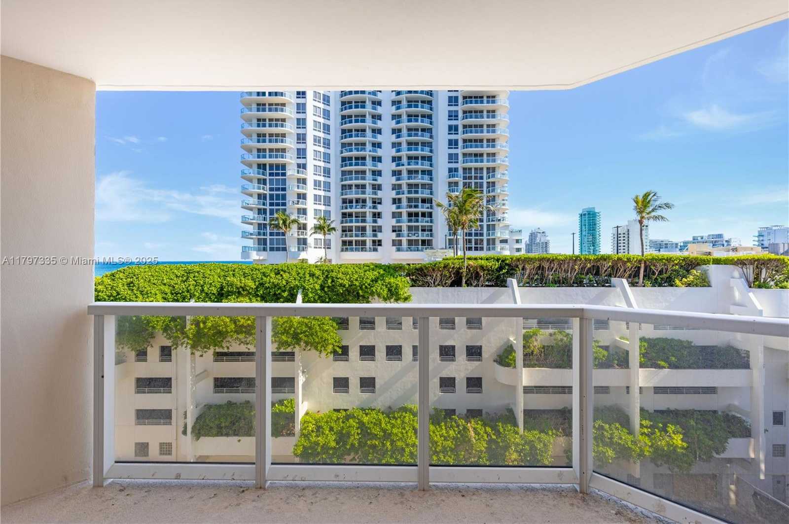 Small Image of 6423 COLLINS AVE #703, Miami Beach Number 2