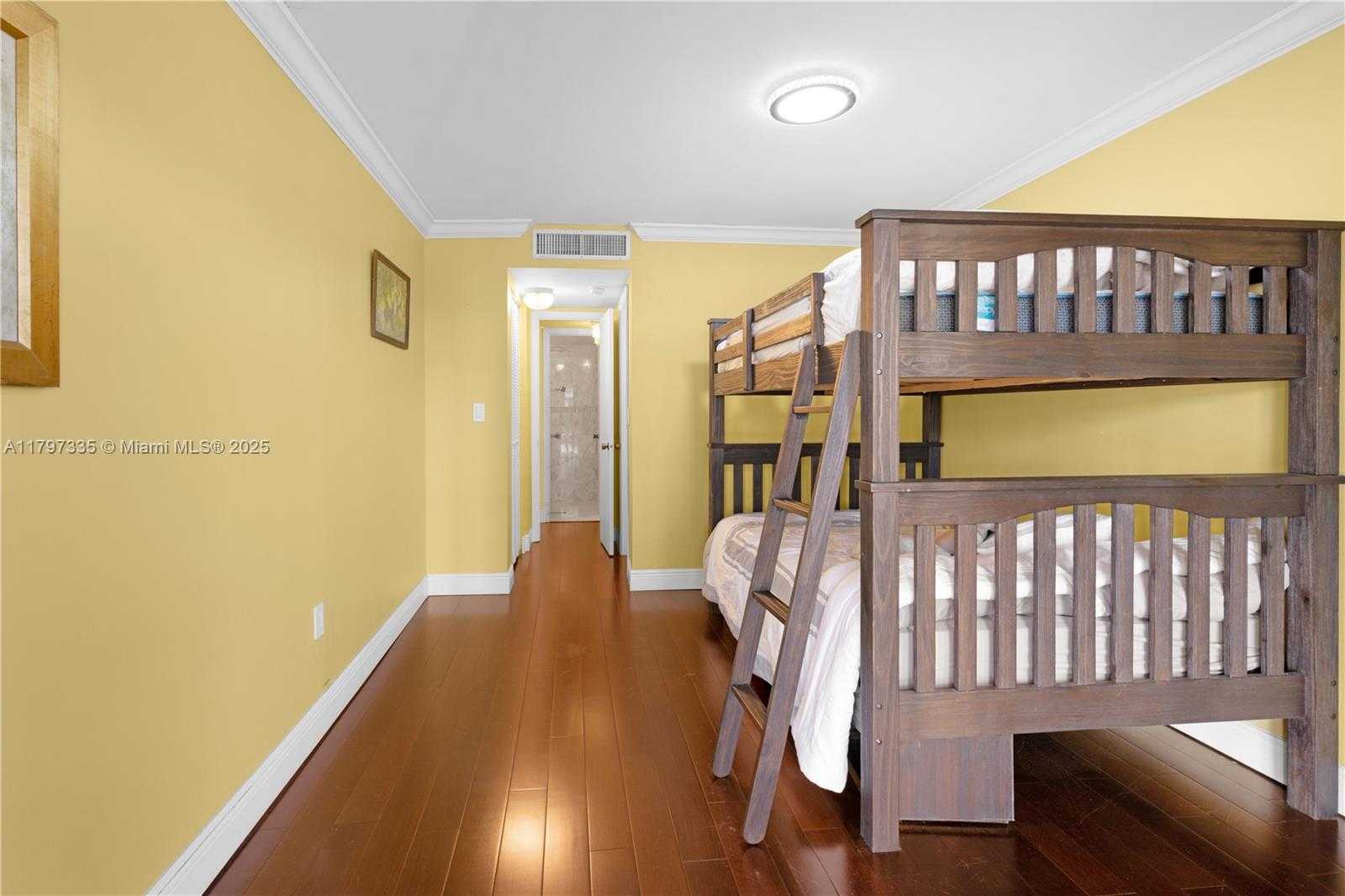 Small Image of 6423 COLLINS AVE #703, Miami Beach Number 23