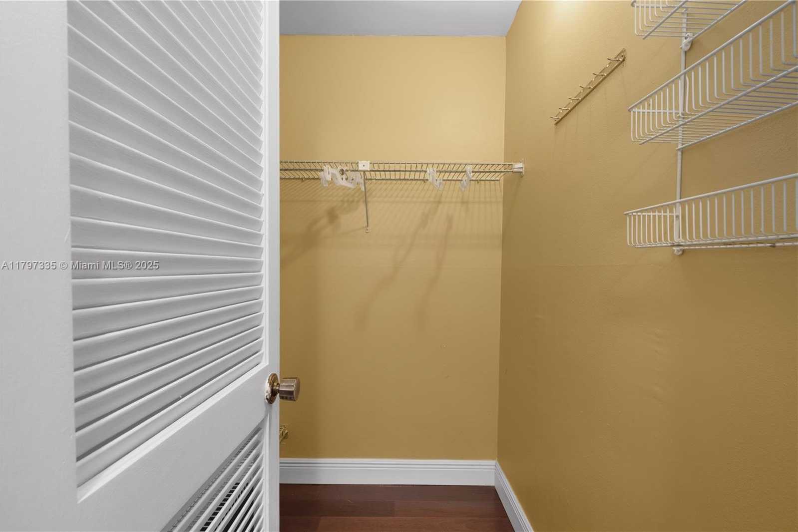 Small Image of 6423 COLLINS AVE #703, Miami Beach Number 25