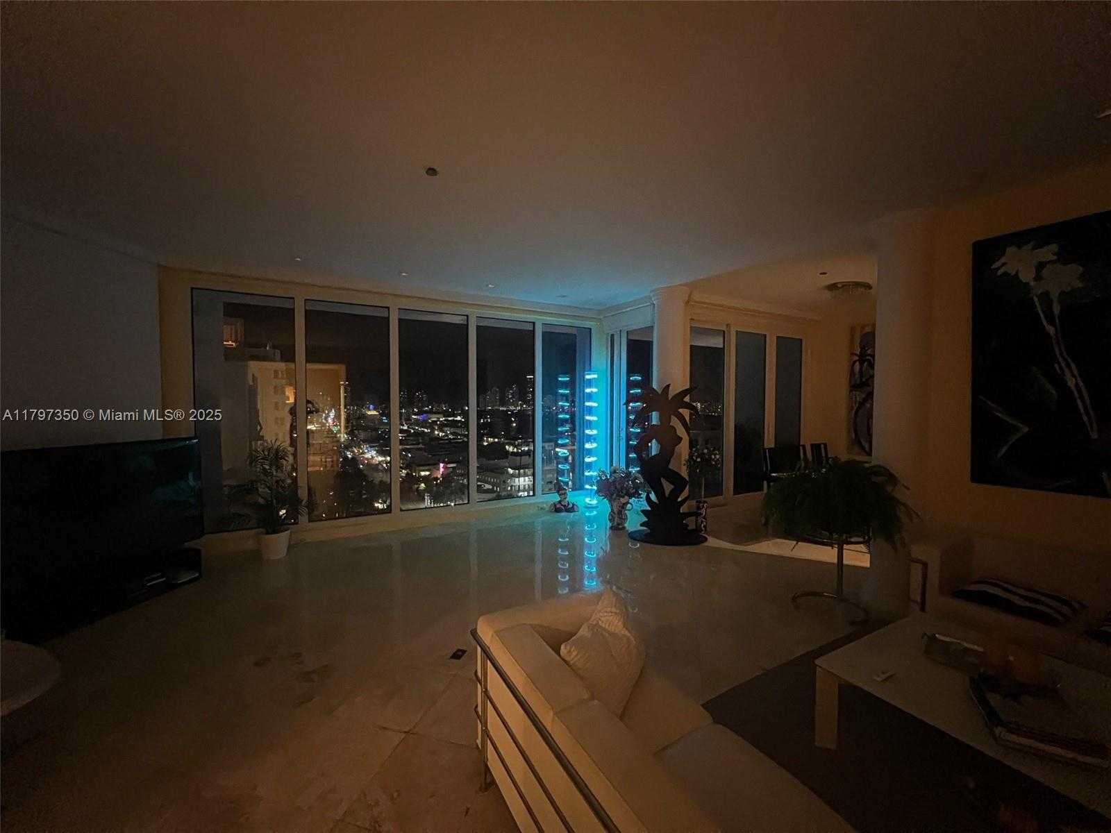 Small Image of 100 LINCOLN RD #PH12, Miami Beach Number 43