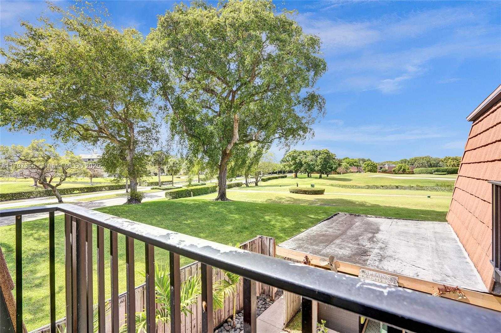 Small Image of 9136 SW 20th Pl, Davie, FL 33324, USA Number 43