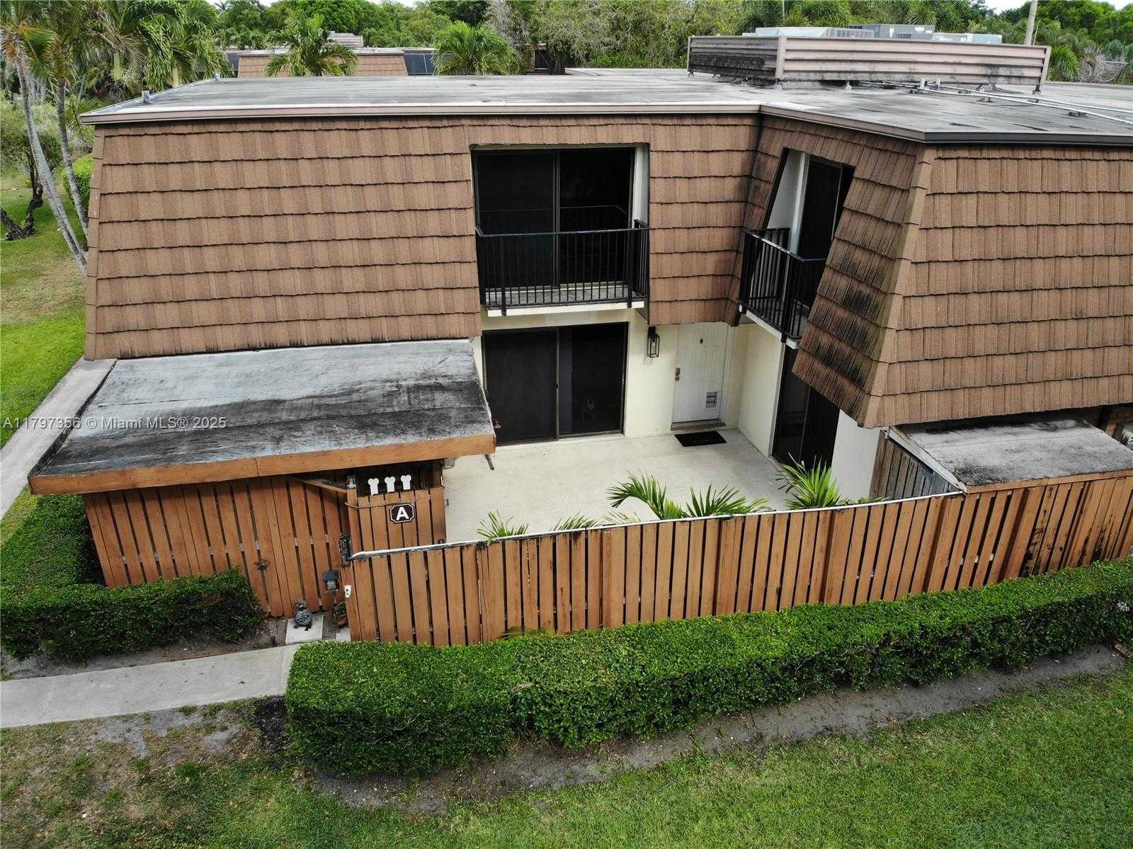 Small Image of 9136 SW 20th Pl, Davie, FL 33324, USA Number 46