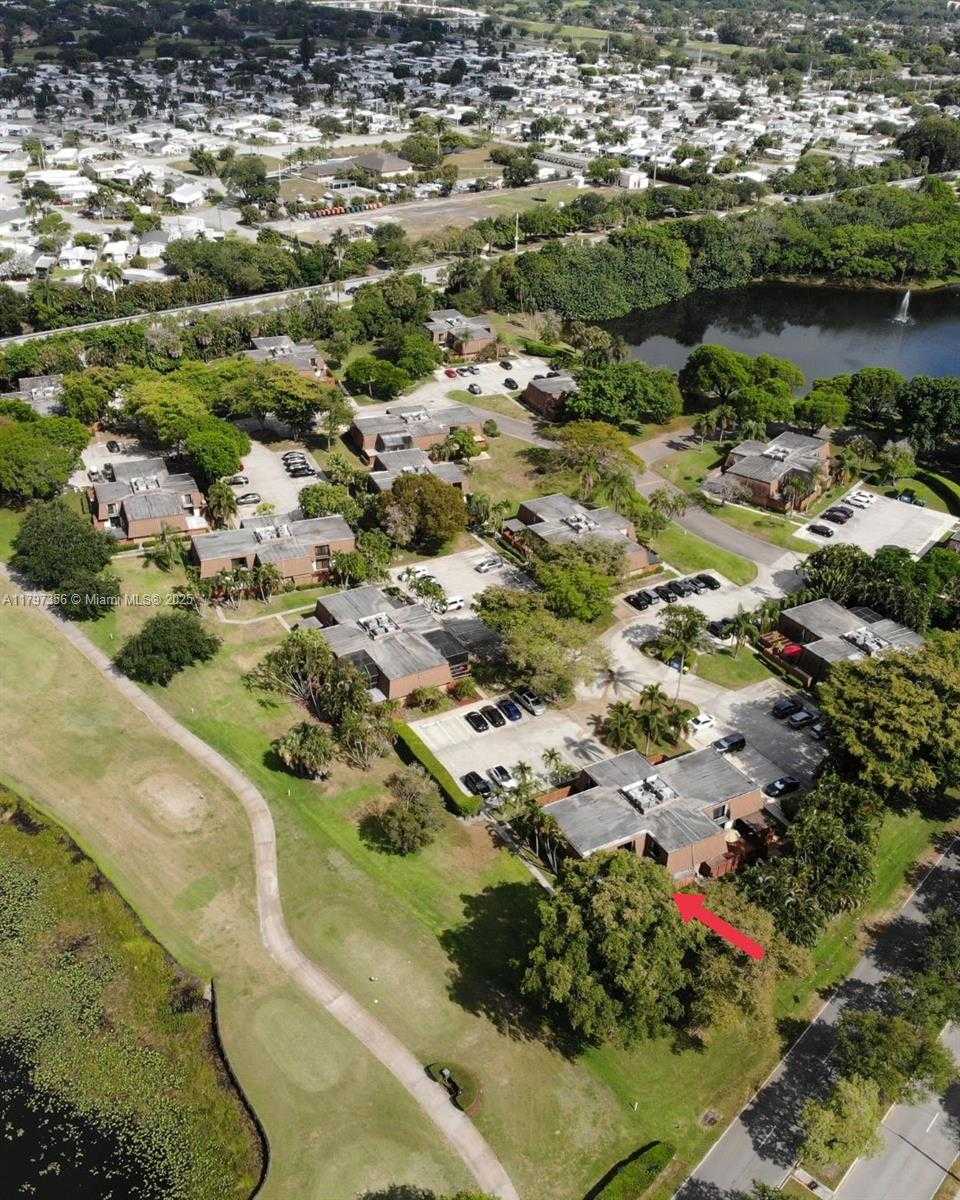 Small Image of 9136 SW 20th Pl, Davie, FL 33324, USA Number 47