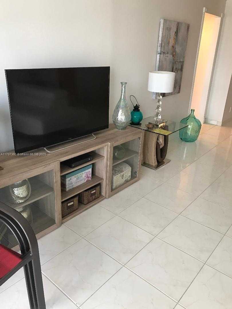 Small Image of 2030 SOUTH OCEAN DR #2223, Hallandale Beach Number 18
