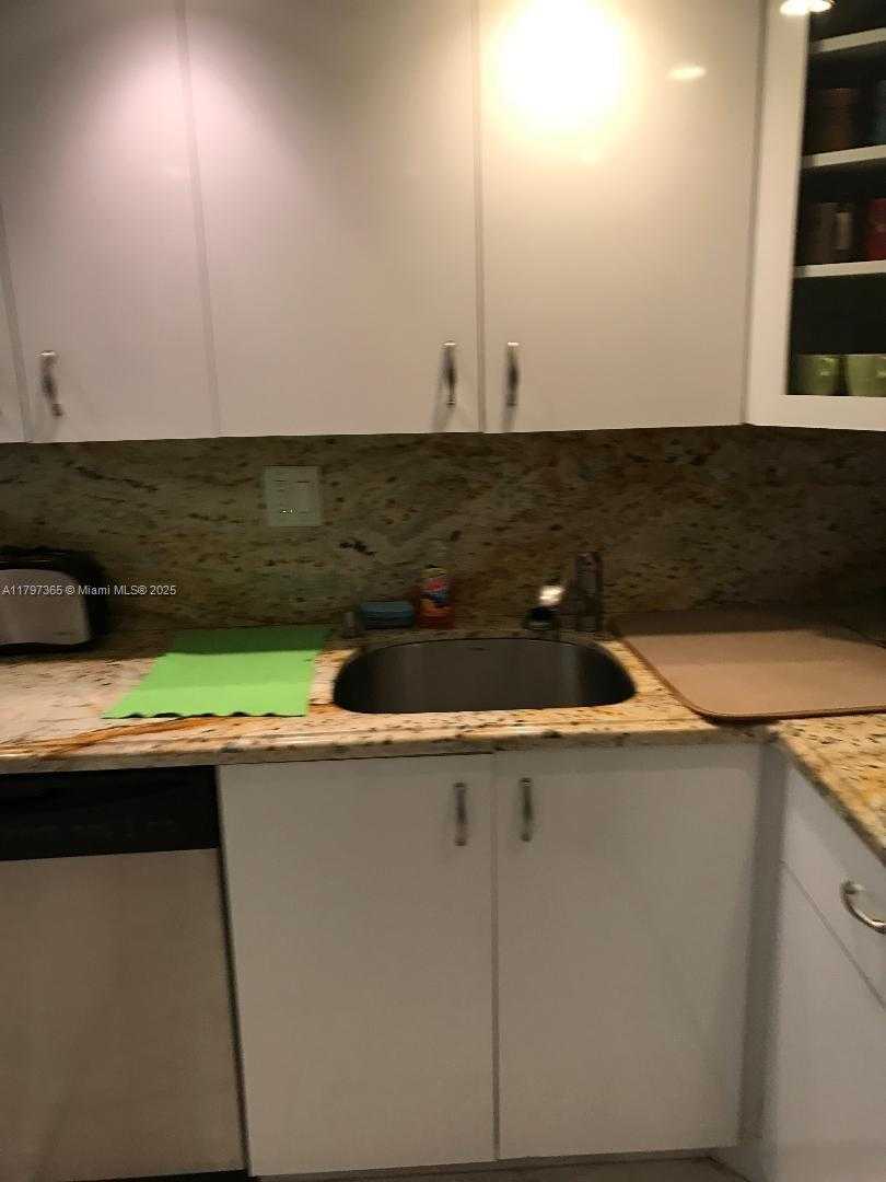 Small Image of 2030 SOUTH OCEAN DR #2223, Hallandale Beach Number 28