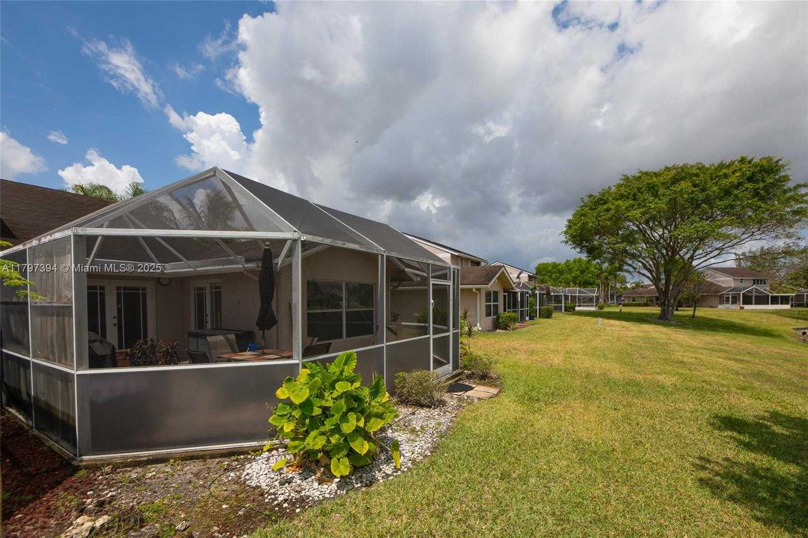 Small Image of 1248 WEST LAKES DR, Deerfield Beach Number 16