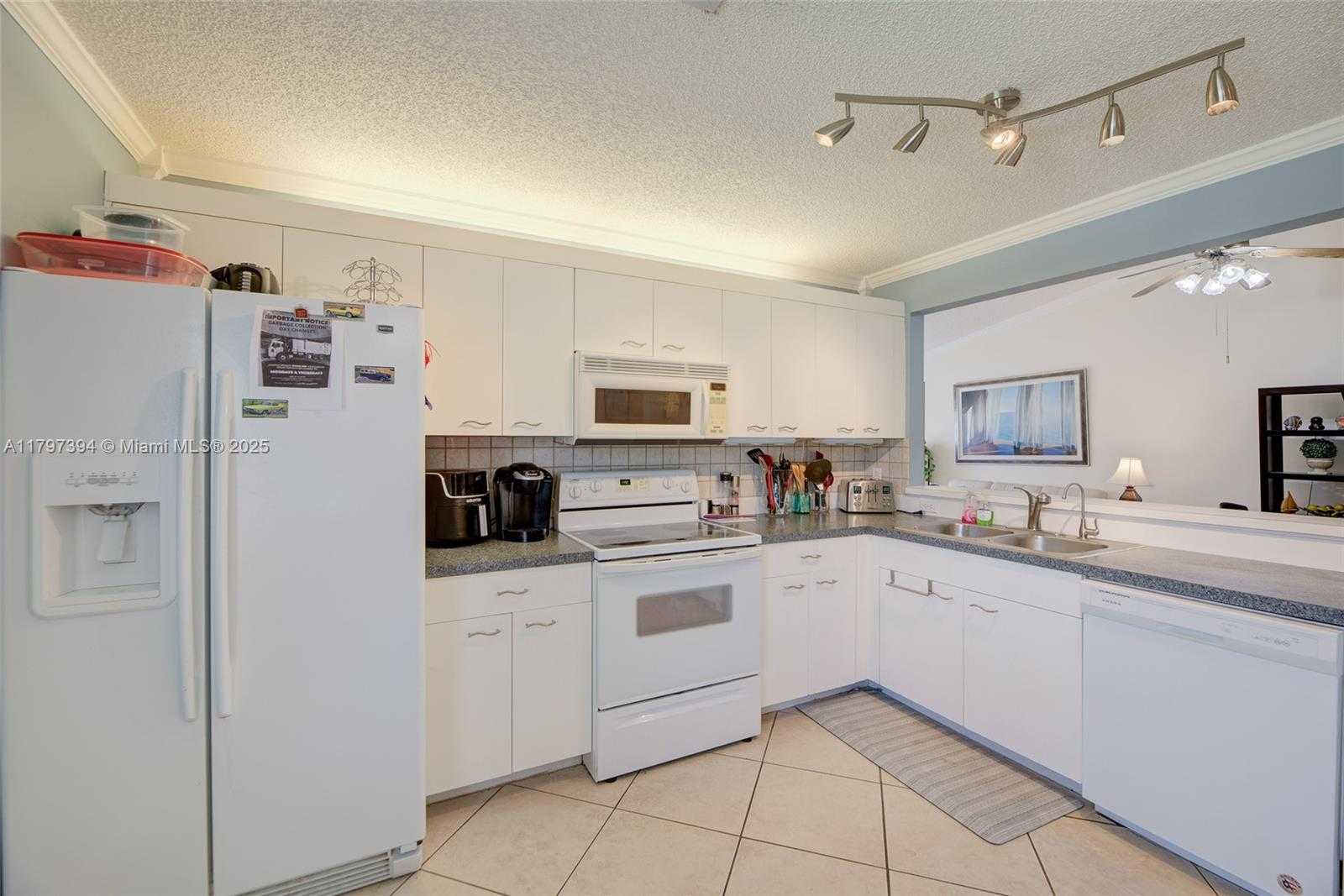 Small Image of 1248 WEST LAKES DR, Deerfield Beach Number 3