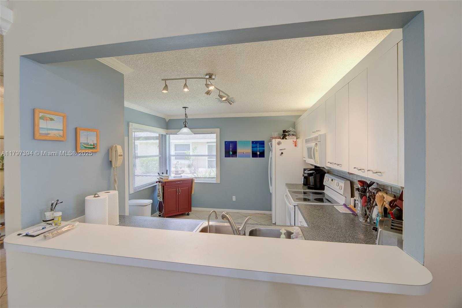 Small Image of 1248 WEST LAKES DR, Deerfield Beach Number 6