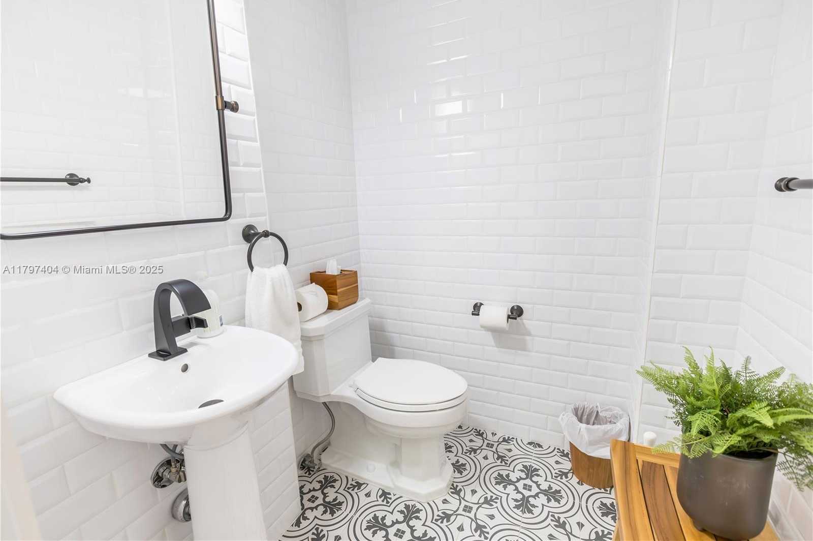 Small Image of 2120 NORTH OCEAN BLVD #VII, Fort Lauderdale Number 21