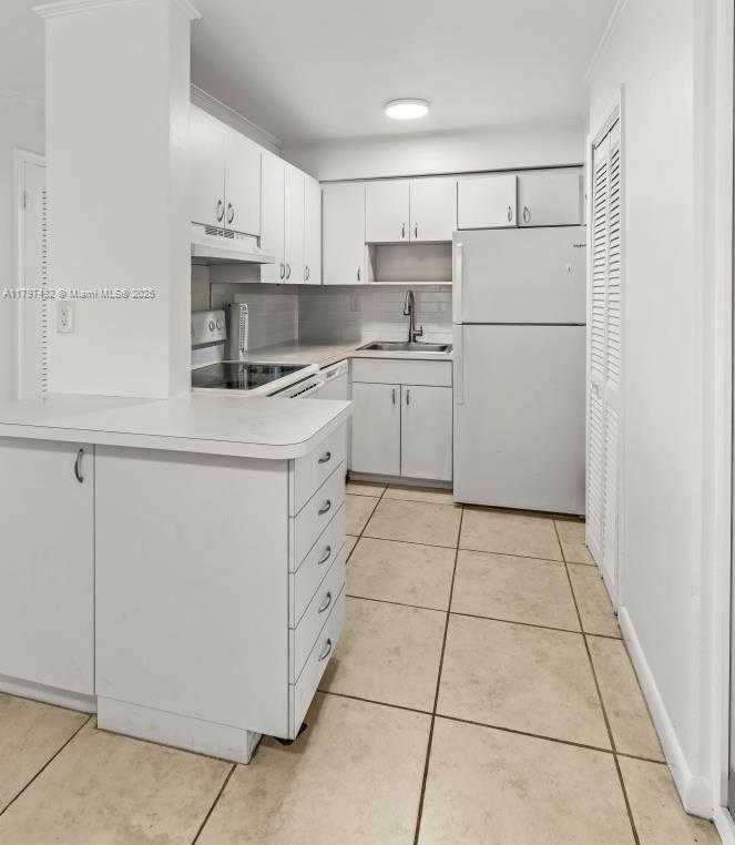Small Image of 8701 SOUTH WEST 141ST ST #K1, Palmetto Bay Number 11