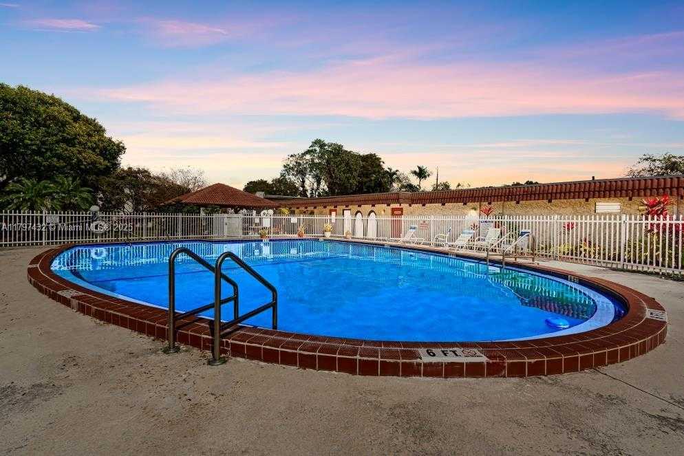 Small Image of 8701 SOUTH WEST 141ST ST #K1, Palmetto Bay Number 21