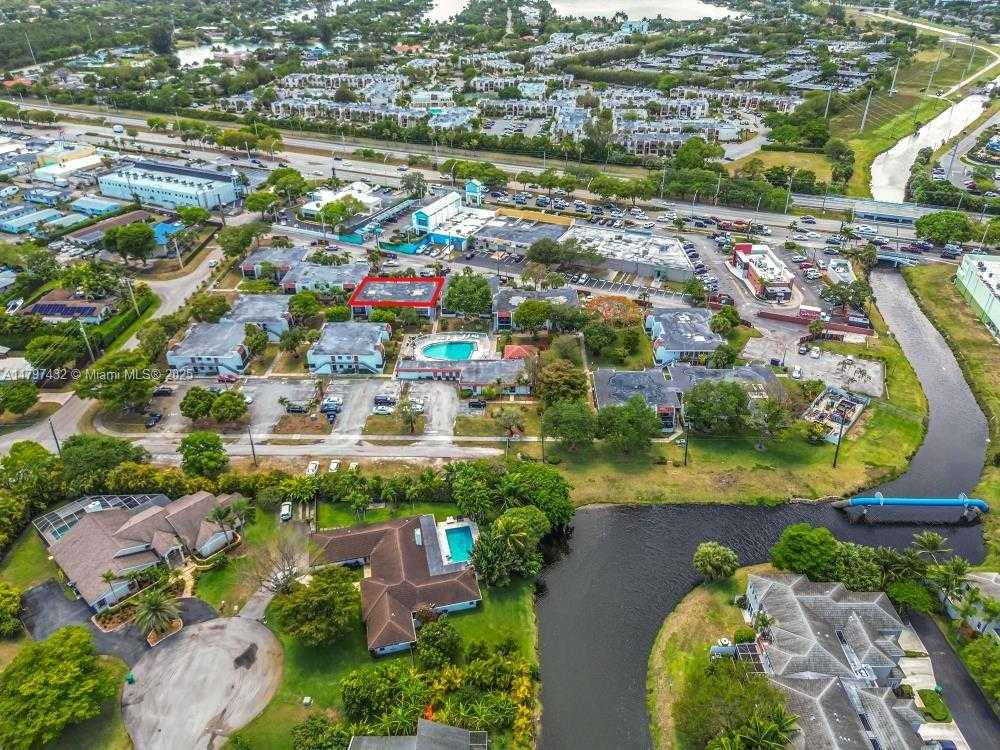 Small Image of 8701 SOUTH WEST 141ST ST #K1, Palmetto Bay Number 27