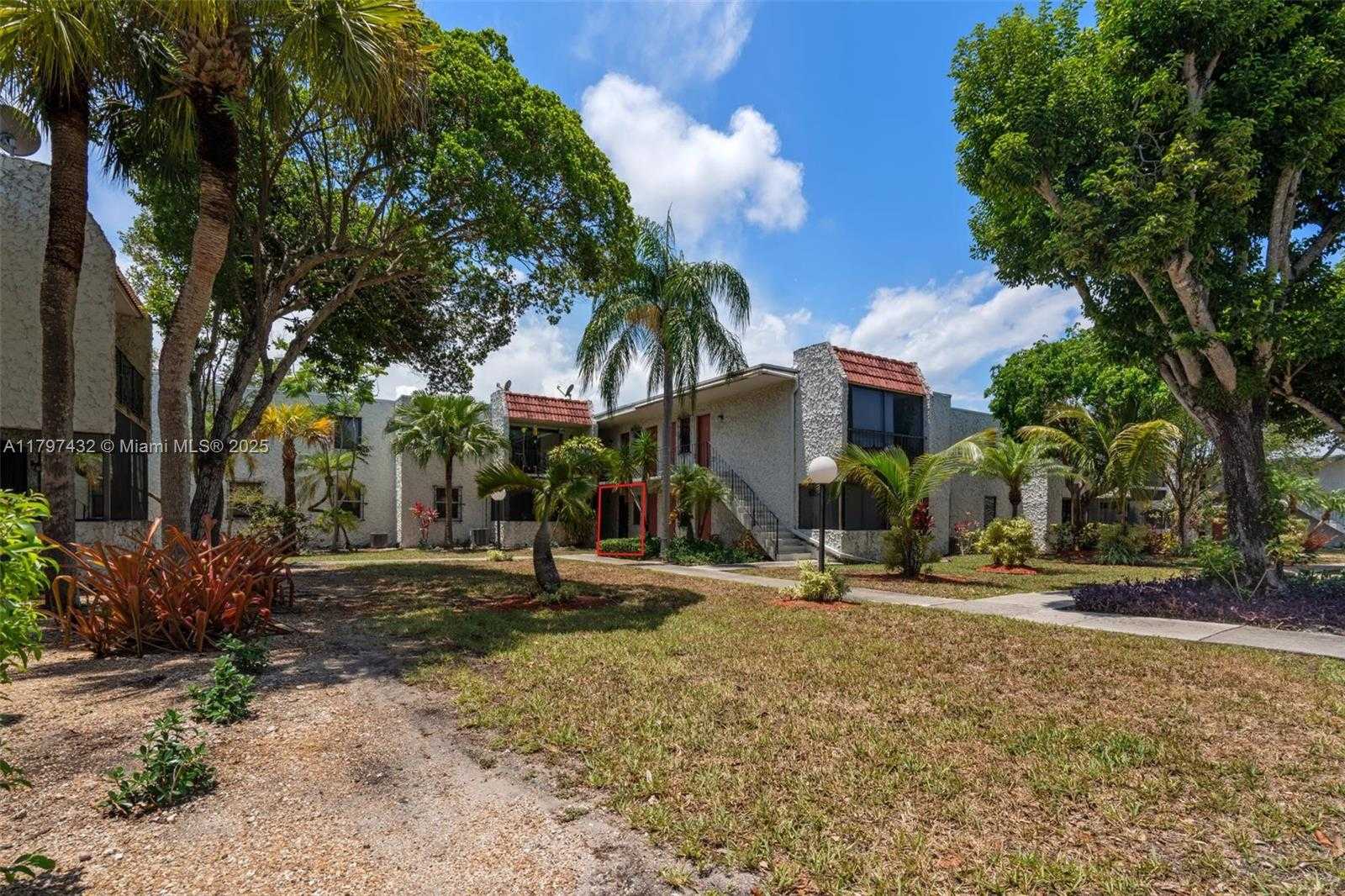 Small Image of 8701 SOUTH WEST 141ST ST #K1, Palmetto Bay Number 3