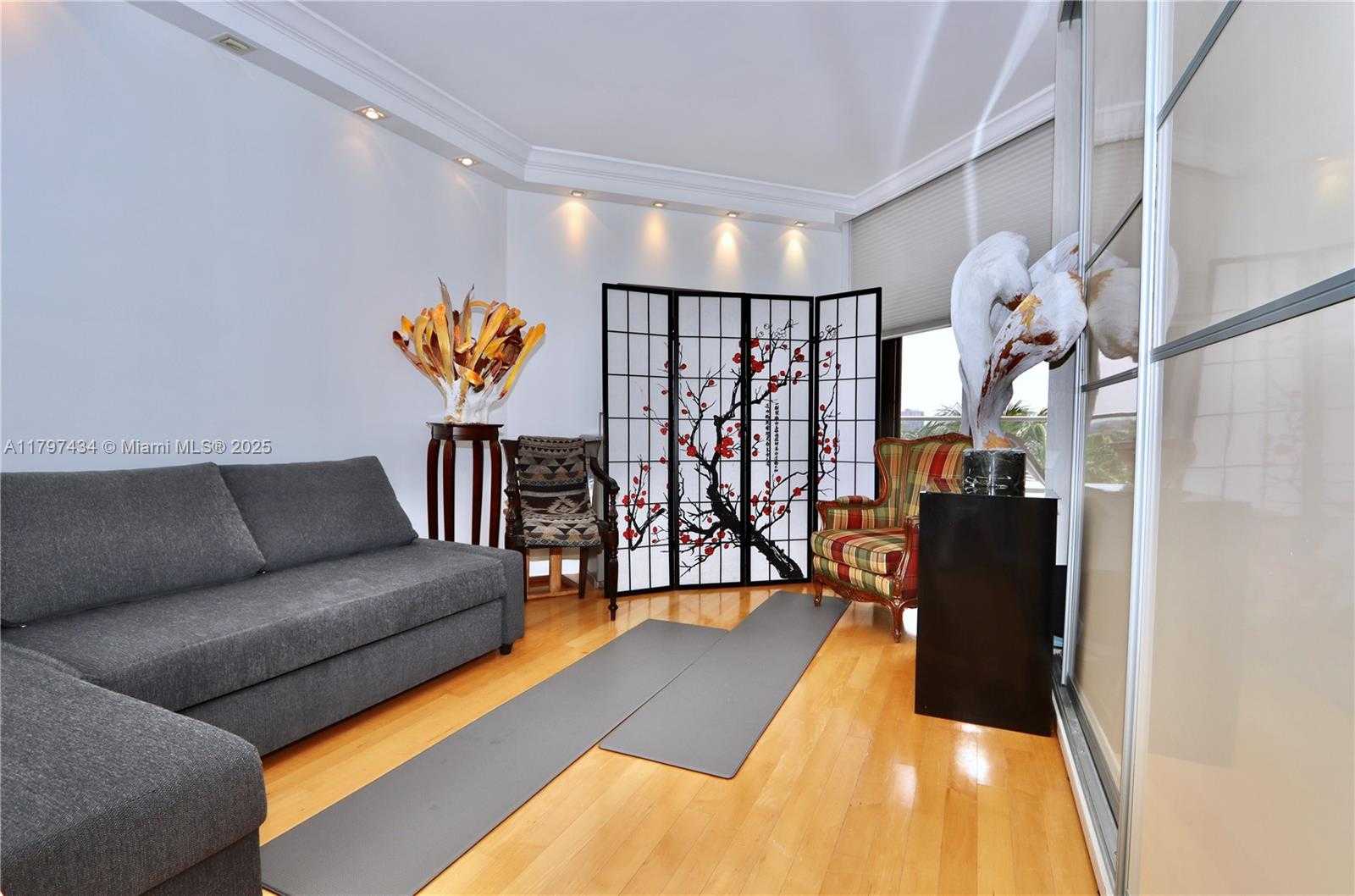 Small Image of 2800 ISLAND BLVD #703, Aventura Number 13