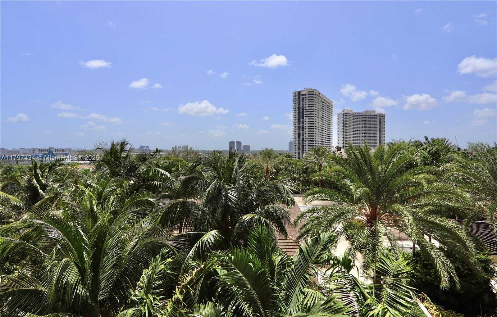 Small Image of 2800 ISLAND BLVD #703, Aventura Number 18