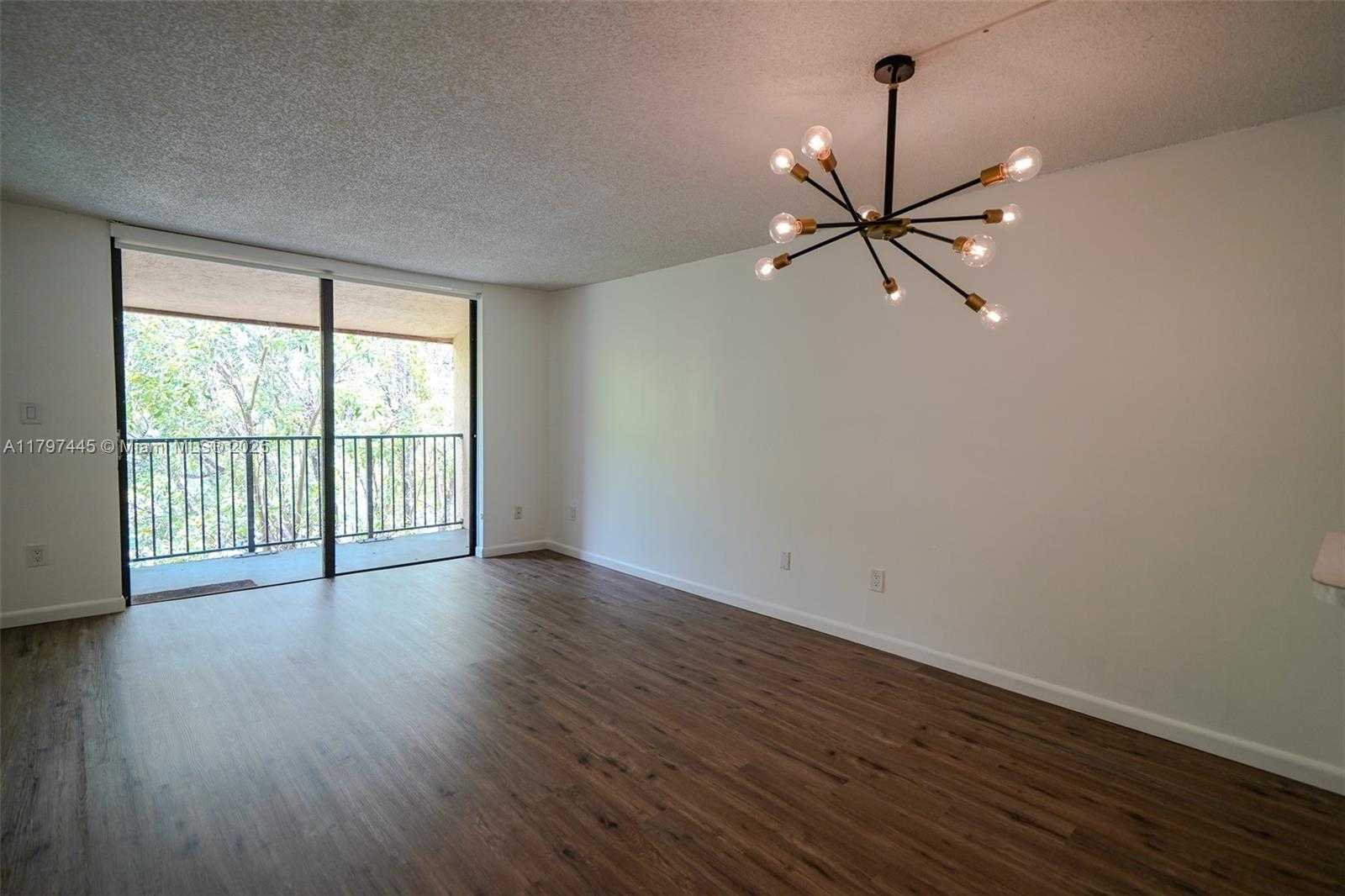 Small Image of 14201 NORTH KENDALL DR #411D, Miami Number 4