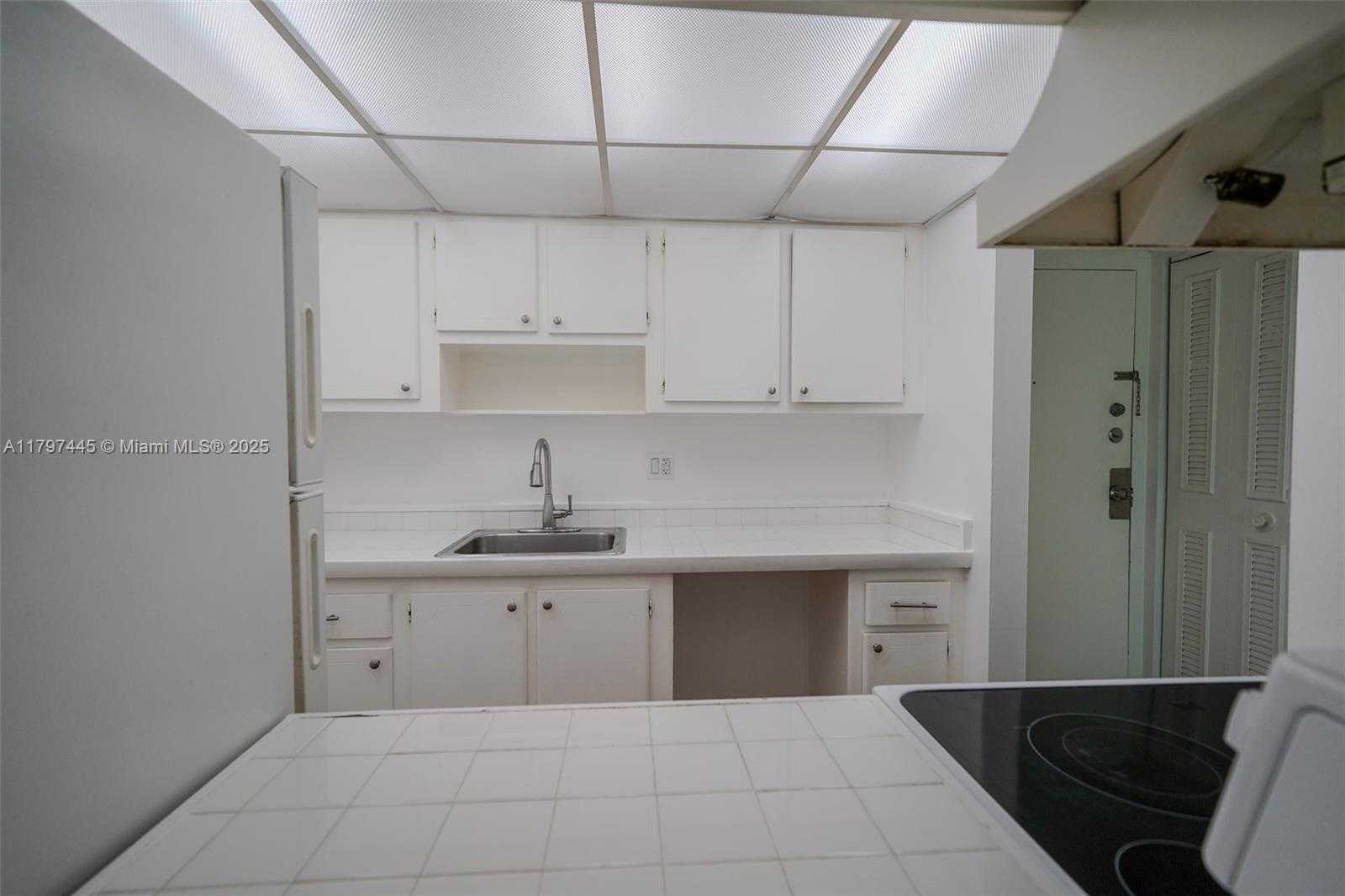 Small Image of 14201 NORTH KENDALL DR #411D, Miami Number 6