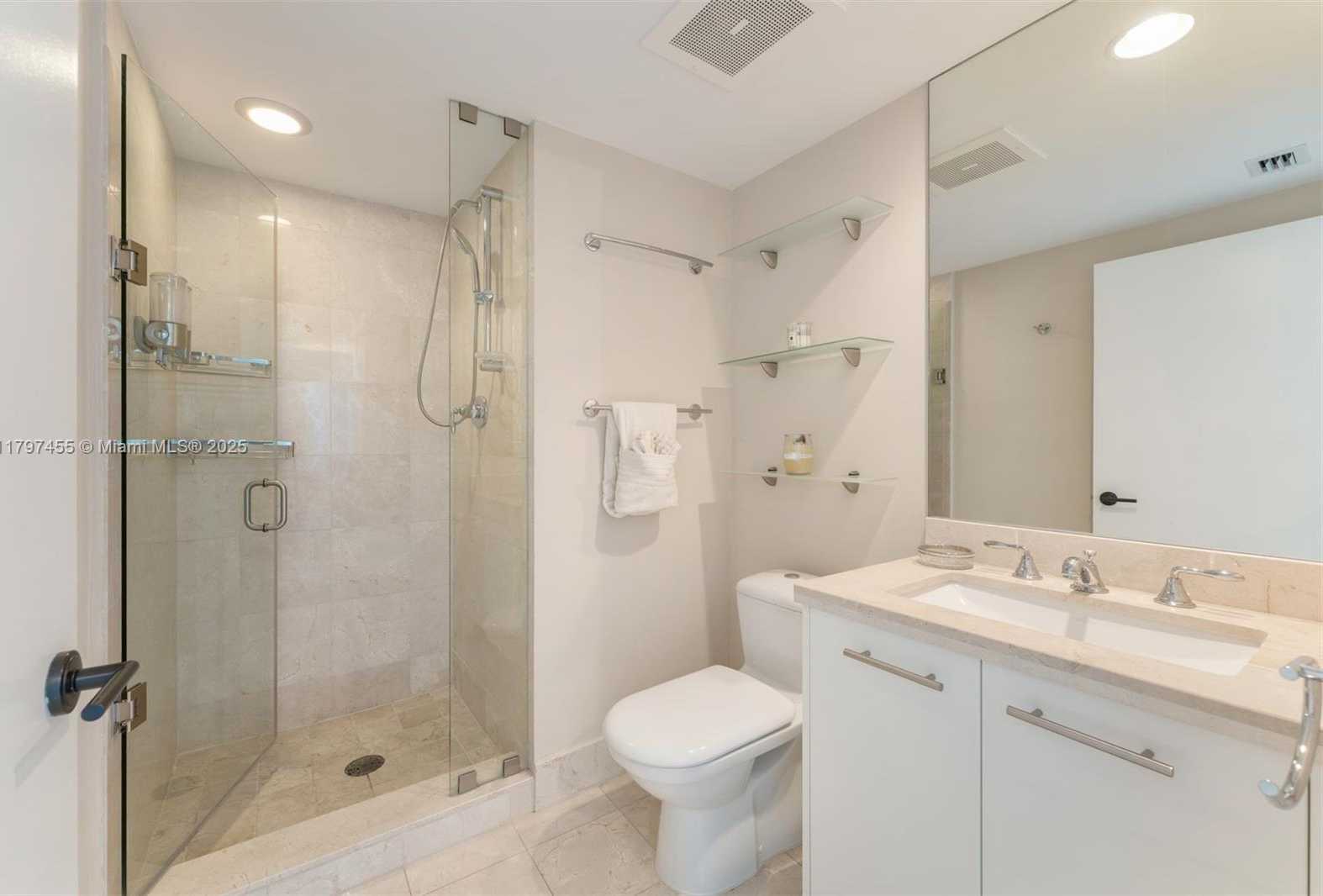 Small Image of 6801 COLLINS AVE #PH10, Miami Beach Number 17
