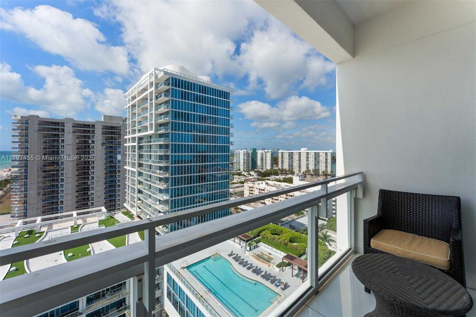 Small Image of 6801 COLLINS AVE #PH10, Miami Beach Number 18