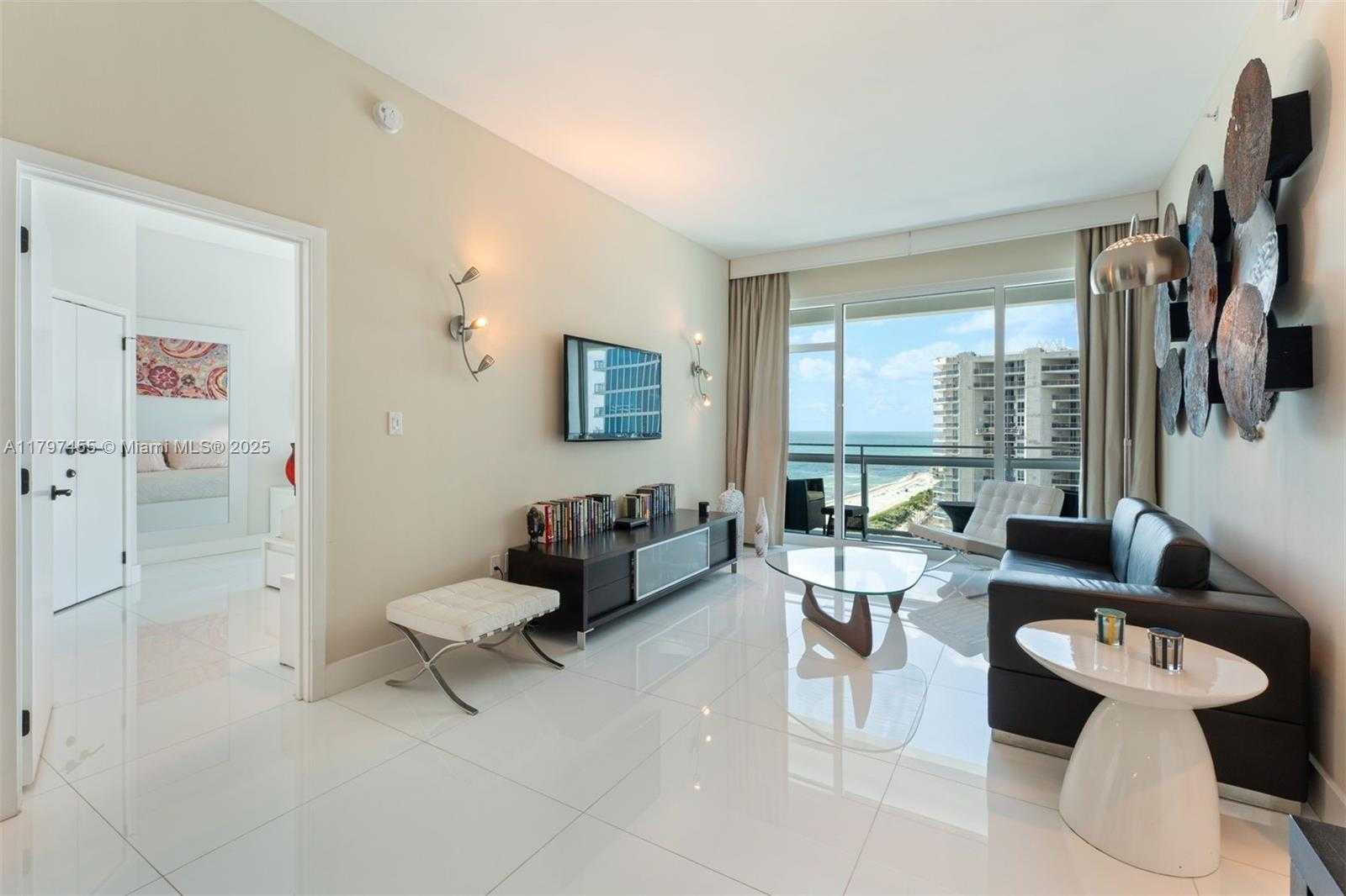 Small Image of 6801 COLLINS AVE #PH10, Miami Beach Number 3