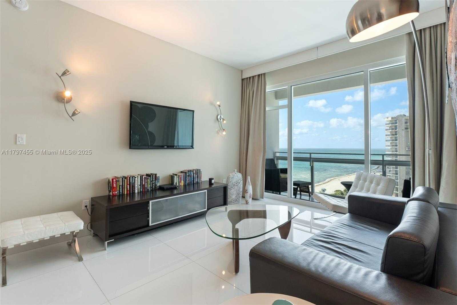 Small Image of 6801 COLLINS AVE #PH10, Miami Beach Number 4