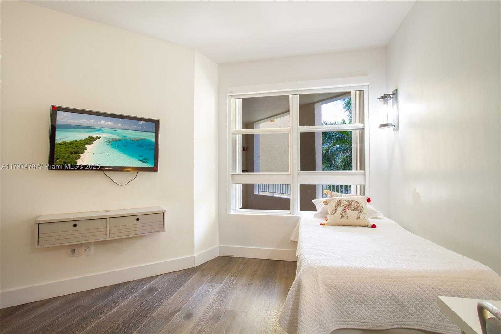 Small Image of 701 CRANDON BLVD #402, Key Biscayne Number 18